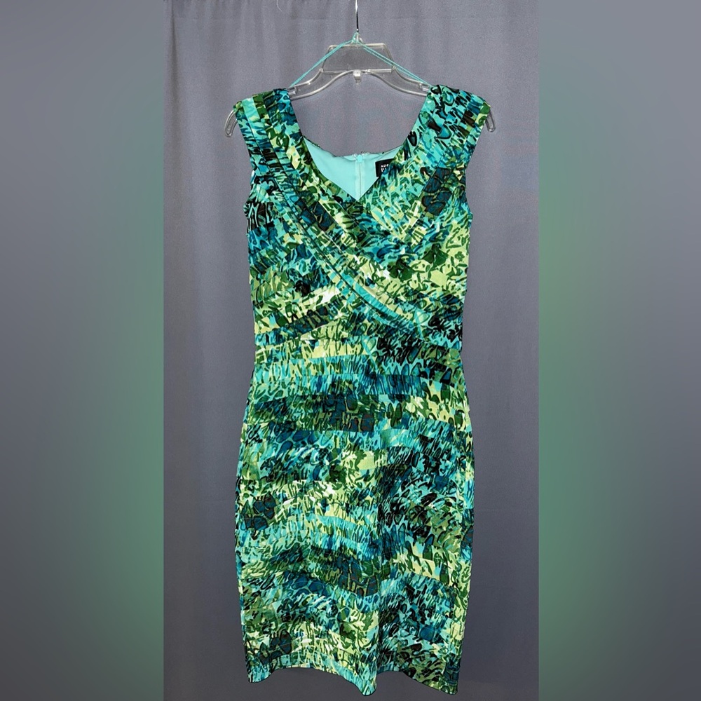 Adrianna Papell Sleeveless Green and Blue V-Neck Sheath Midi Dress